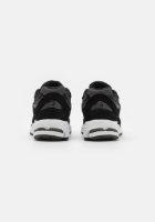 Picture of New Balance M2002 UNISEX - Trainers
